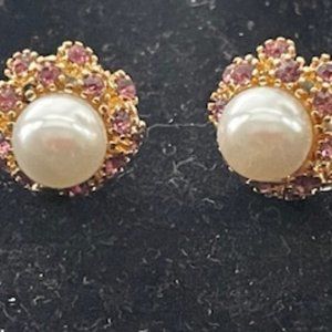 Vintage Piper Madison Collection faux pearl pierced earrings